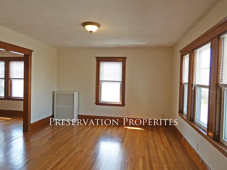 21 Milton Ave — Photo 3