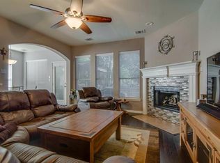 1604 Wood Ridge Ct, Corinth, TX 76210