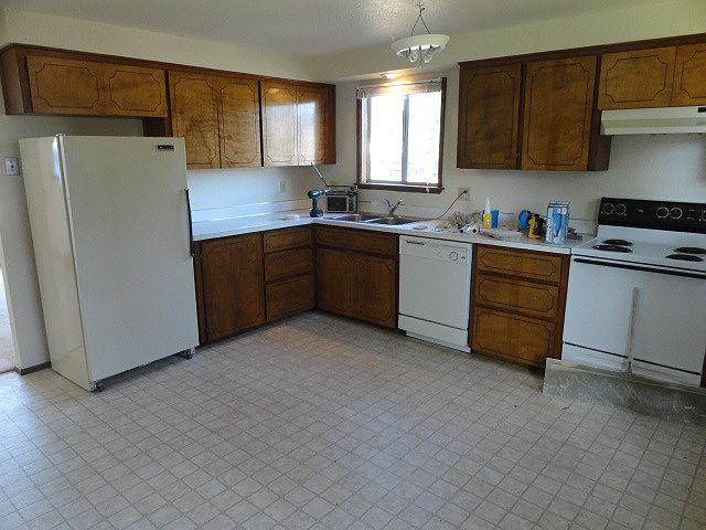 2nd image of 259 S 13th St