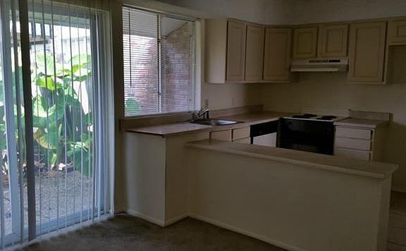 3rd image of 4399 Woodland Dr