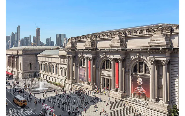 Sold by Douglas Elliman | media 3