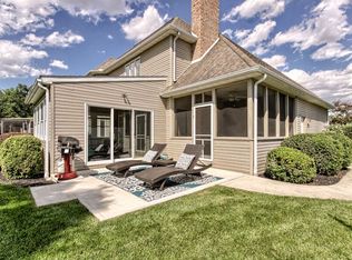 2123 Castlegreen Dr, Greencastle, PA 17225