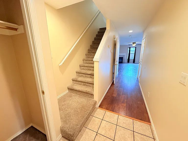 6018 NE 33rd Cir — Photo 7