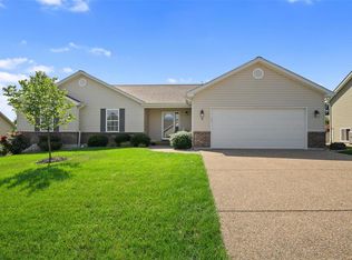 8 Bittersweet Dr, Troy, MO 63379