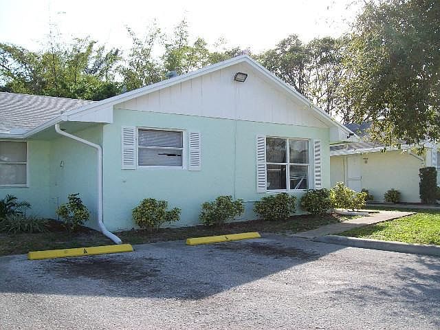 2nd image of 1100 SW 4th Ave APT 1B