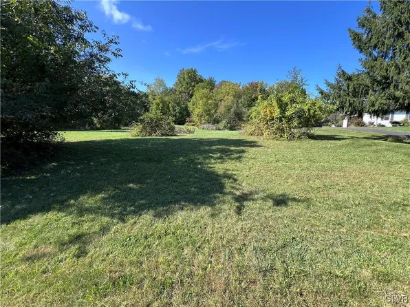 901 Renaldi Rd, Wind Gap, PA 18091