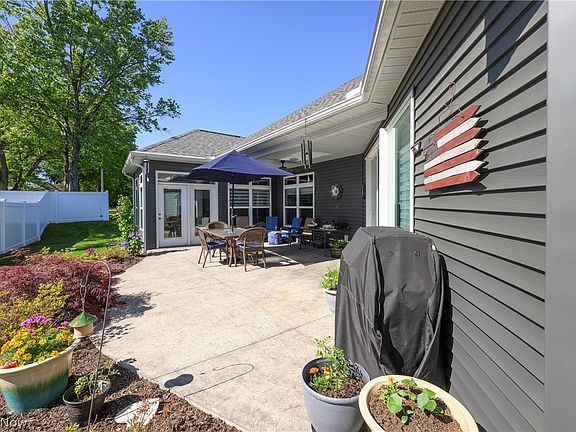 5th image of 1970 Hawthorn Ct