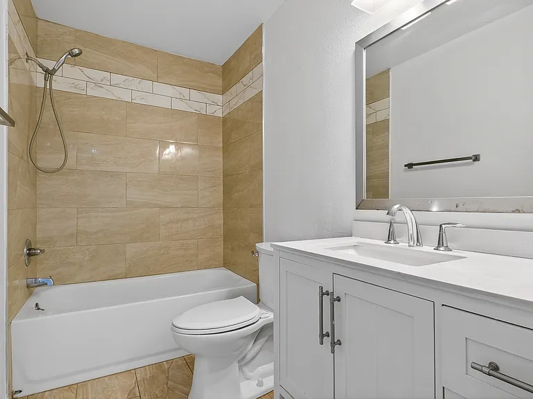 2051 Sycamore Ct — Photo 16