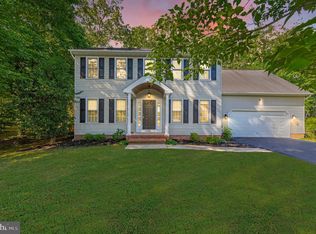 6008 Fox Point Rd, Fredericksburg, VA 22407