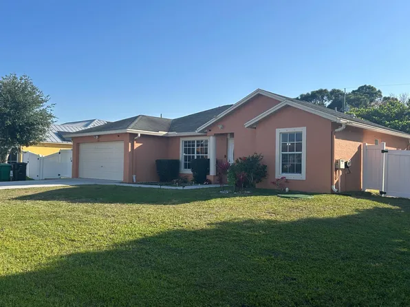 2110 SW Larchmont Lane, Port St Lucie, FL 34984