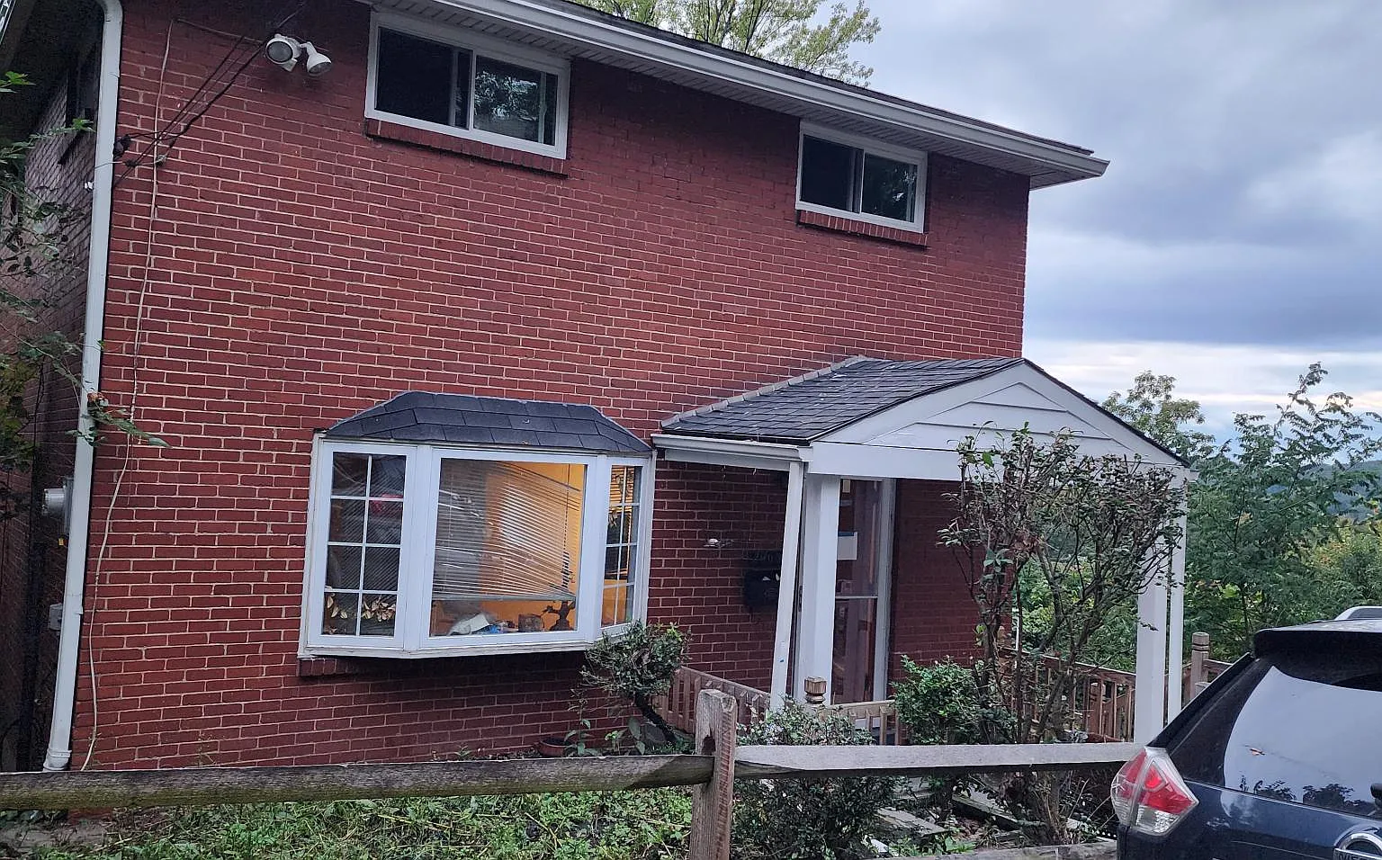 3 bed, $1,600 — Photo 2
