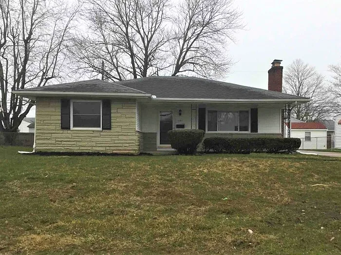 1145 Racine Ave photo 1