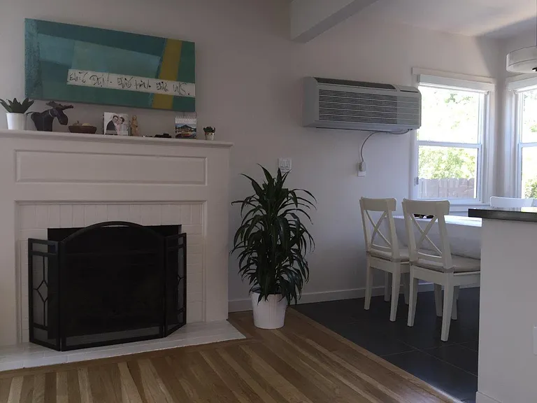 1133 Santa Barbara St — Photo 6