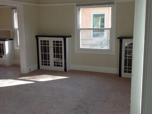 2313 F St APT A, Sacramento, CA 95816
