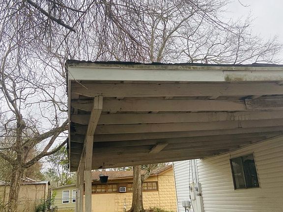 2nd image of 300 S 11th Ave #B