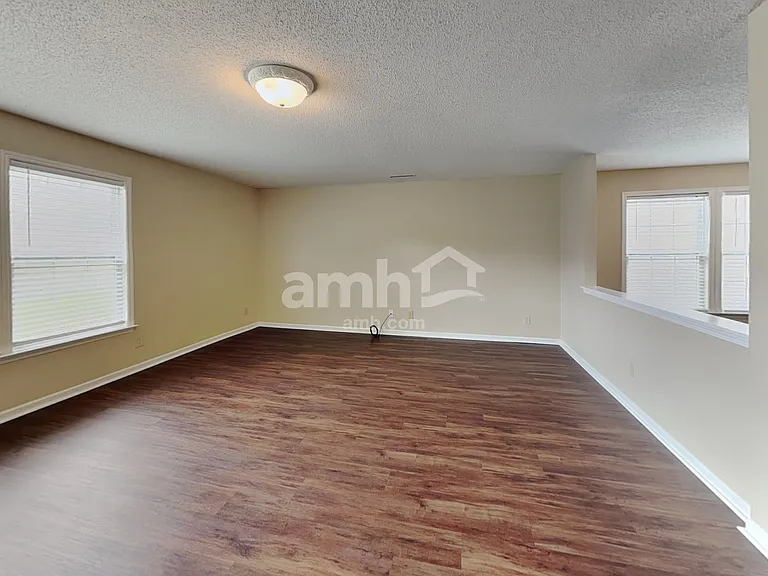 2957 Seasons Dr — Photo 7