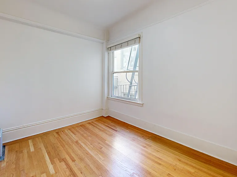 947 Bush Street — Photo 24