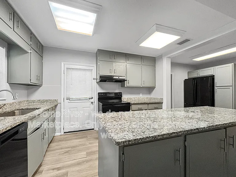 1733 Paine Ave — Photo 9
