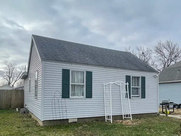 330 E Spruce St, Paxton, IL 60957