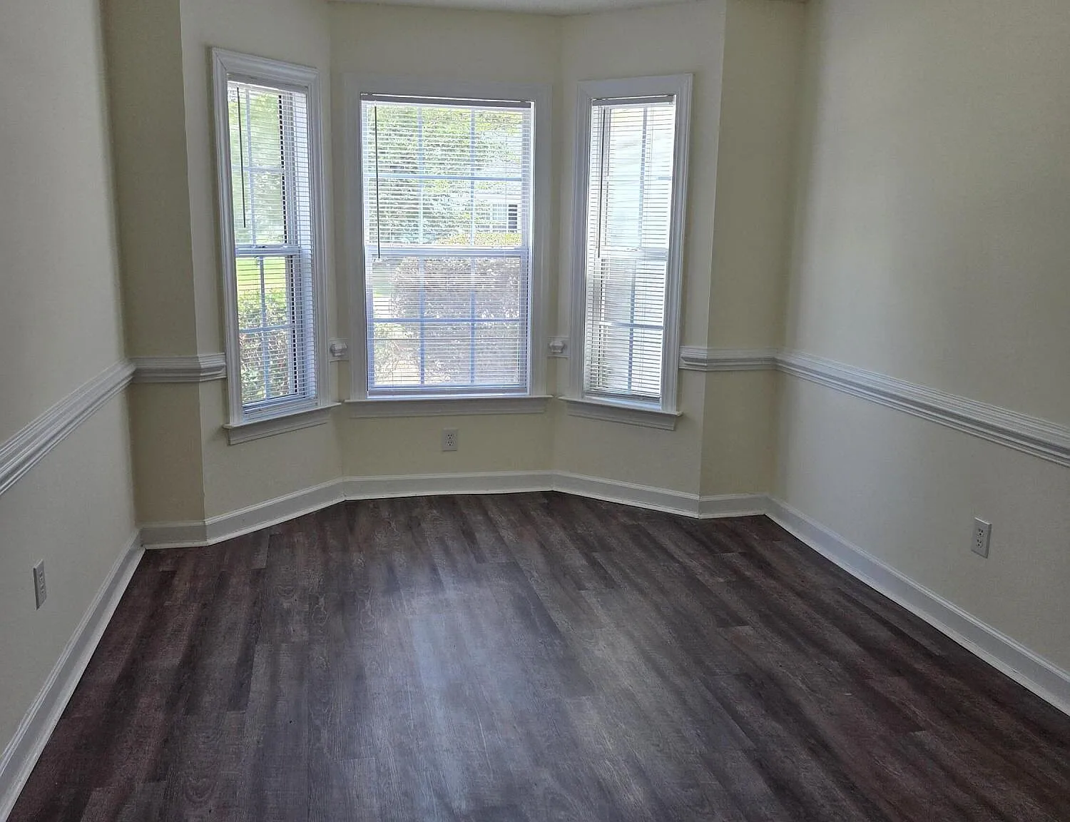 3 bed, 2.0 bath, 1302 sqft, $1,530 — Photo 4