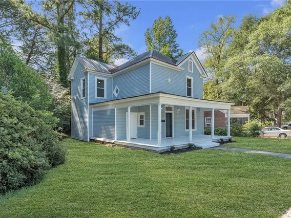 921 Howard Pl, Suffolk, VA 23434