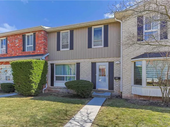 5475 Lakeshore Rd #54, Burlington, ON L7L 1E1