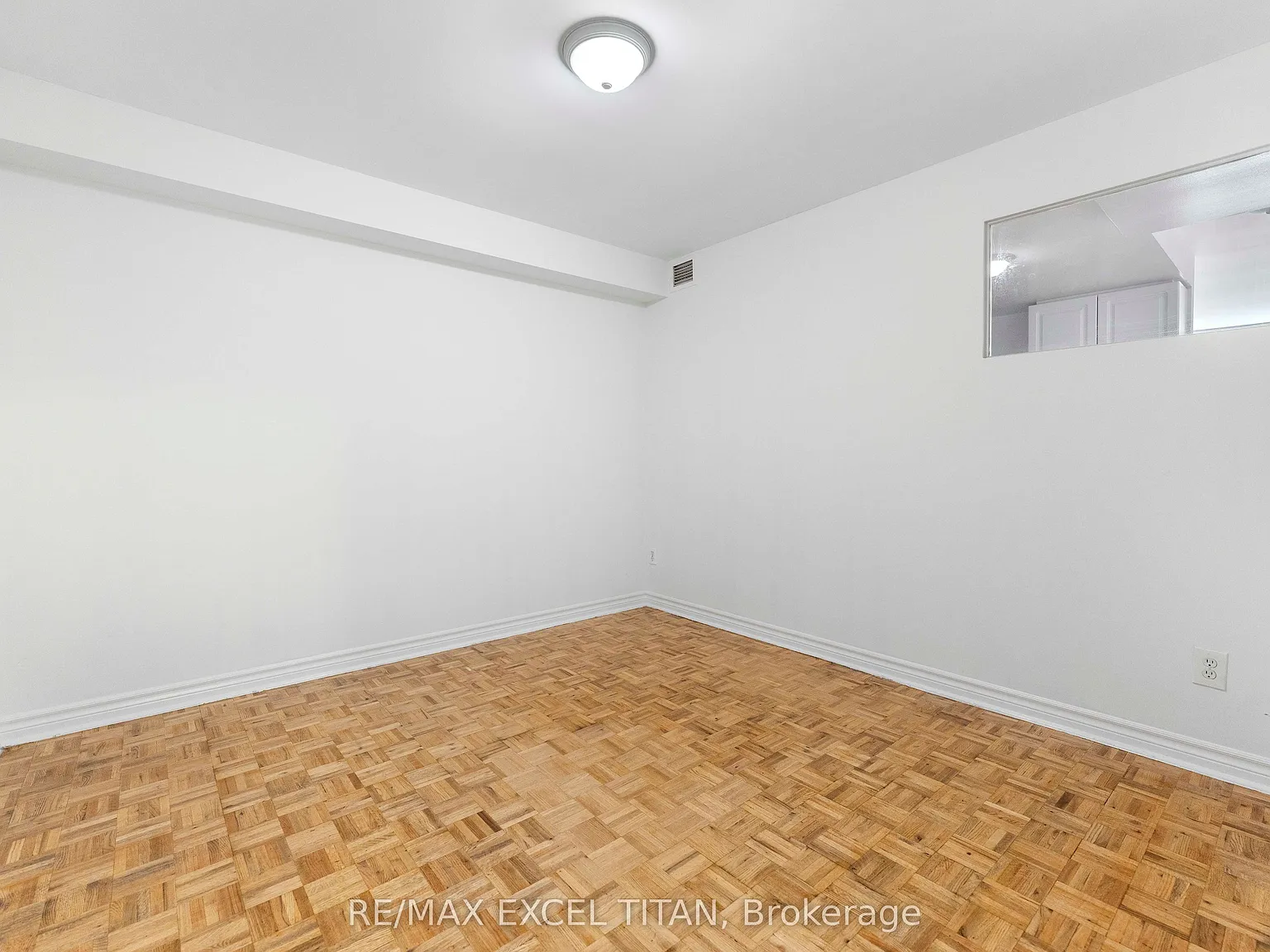 Studio, $1,600 — Photo 4