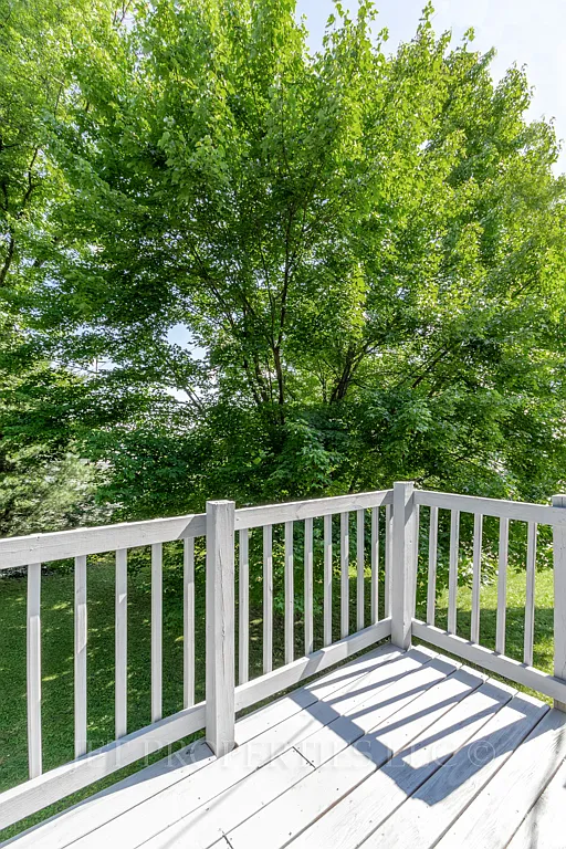 2 bed, 1000 sqft, $1,095 — Photo 4