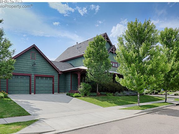 Large corner lot