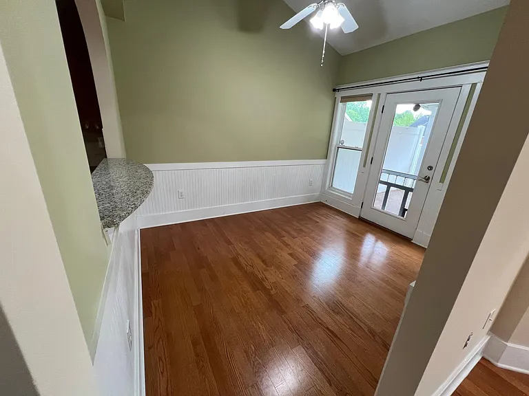 5240 Villa Lake Ct — Photo 18