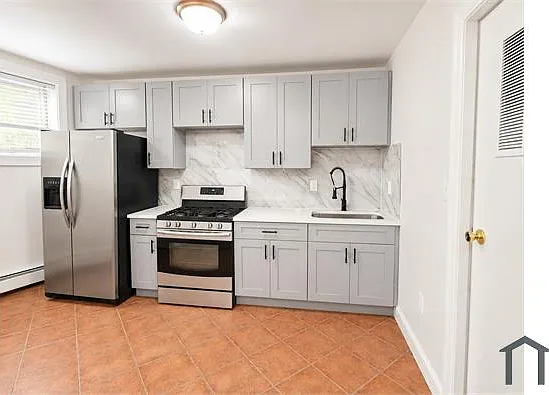 3 bed, $2,500 — Photo 4