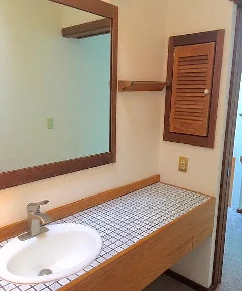 7030 NE Dolphin Dr — Photo 22