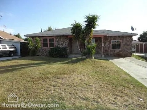 654 S 6th St photo 1