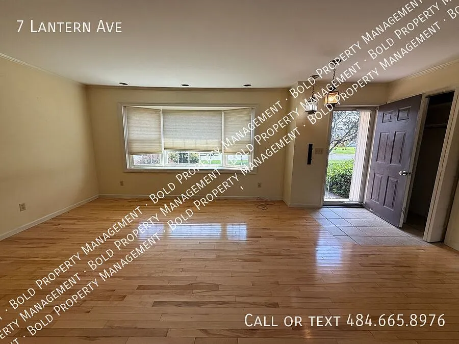 Myerstown 3 bedroom 2 bath brick ranch in Lynncrest — Photo 4