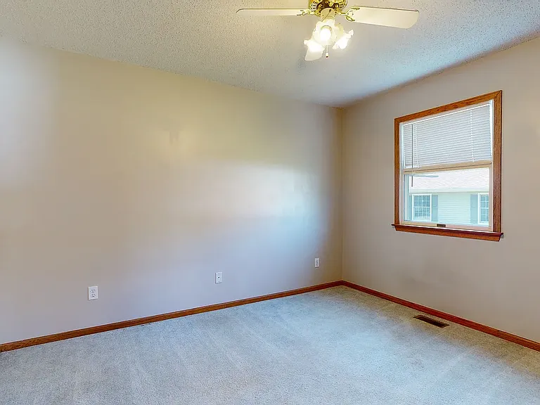 1211 Vista View Ct — Photo 13