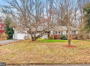 51 Van Duyn Dr, Ewing, NJ 08618