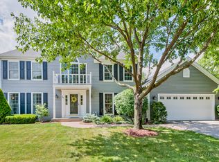 74 Venetian Way Cir, Wheaton, IL 60189