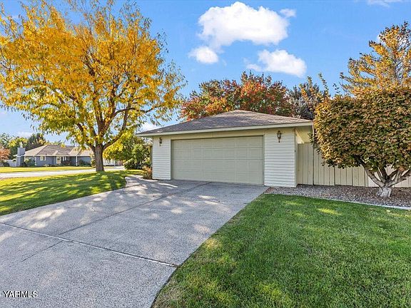 03-610 Park Place003>