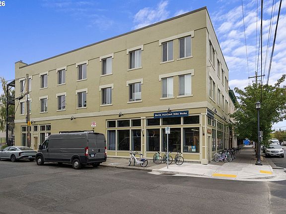 2nd image of 700 N Killingsworth St