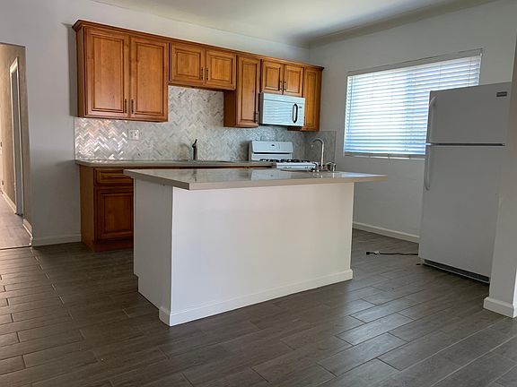 3rd image of 5414 Monroe St #5414