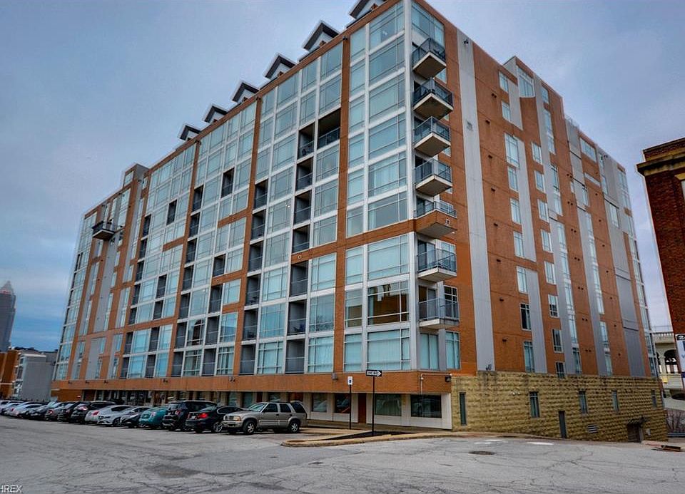 1st image of 2222 Detroit Ave APT 709