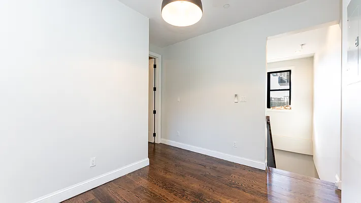 Rented by Nooklyn NYC LLC | media 29