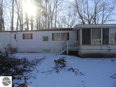 7722 S Airpark Rd, Weidman, MI, 48893