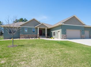 1916 Orchard Rdg, Saint Peter, MN 56082