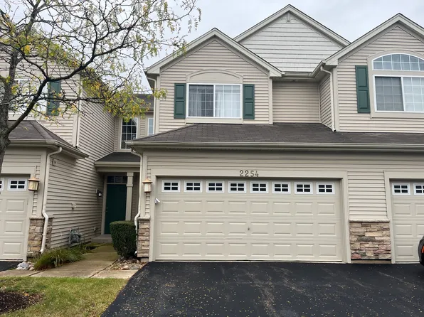 2254 Gallant Fox Cir, Montgomery, IL 60538