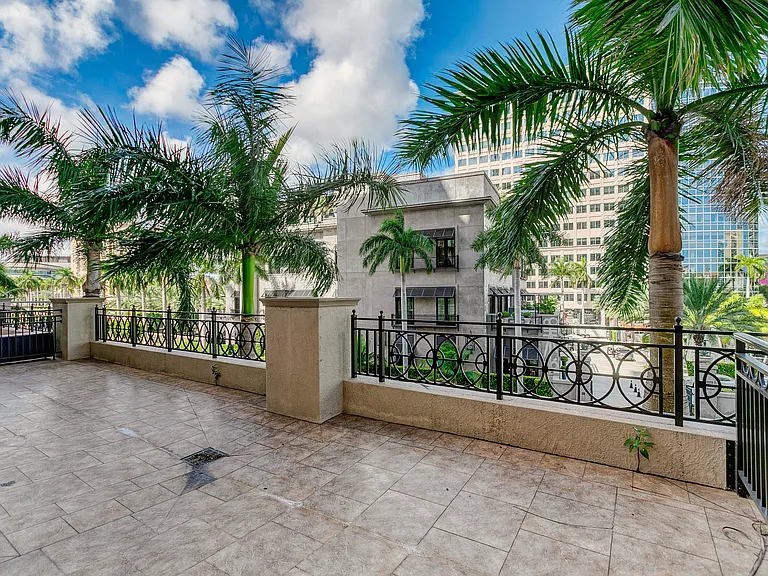550 Okeechobee Blvd #308 — Photo 7