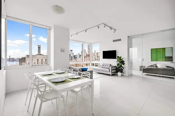 Sold by Sotheby's International Realty | media 36