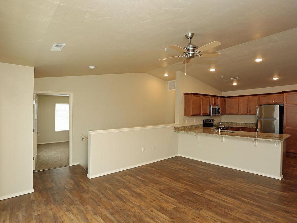 1st image of 1020 Liberty Ave APT 7