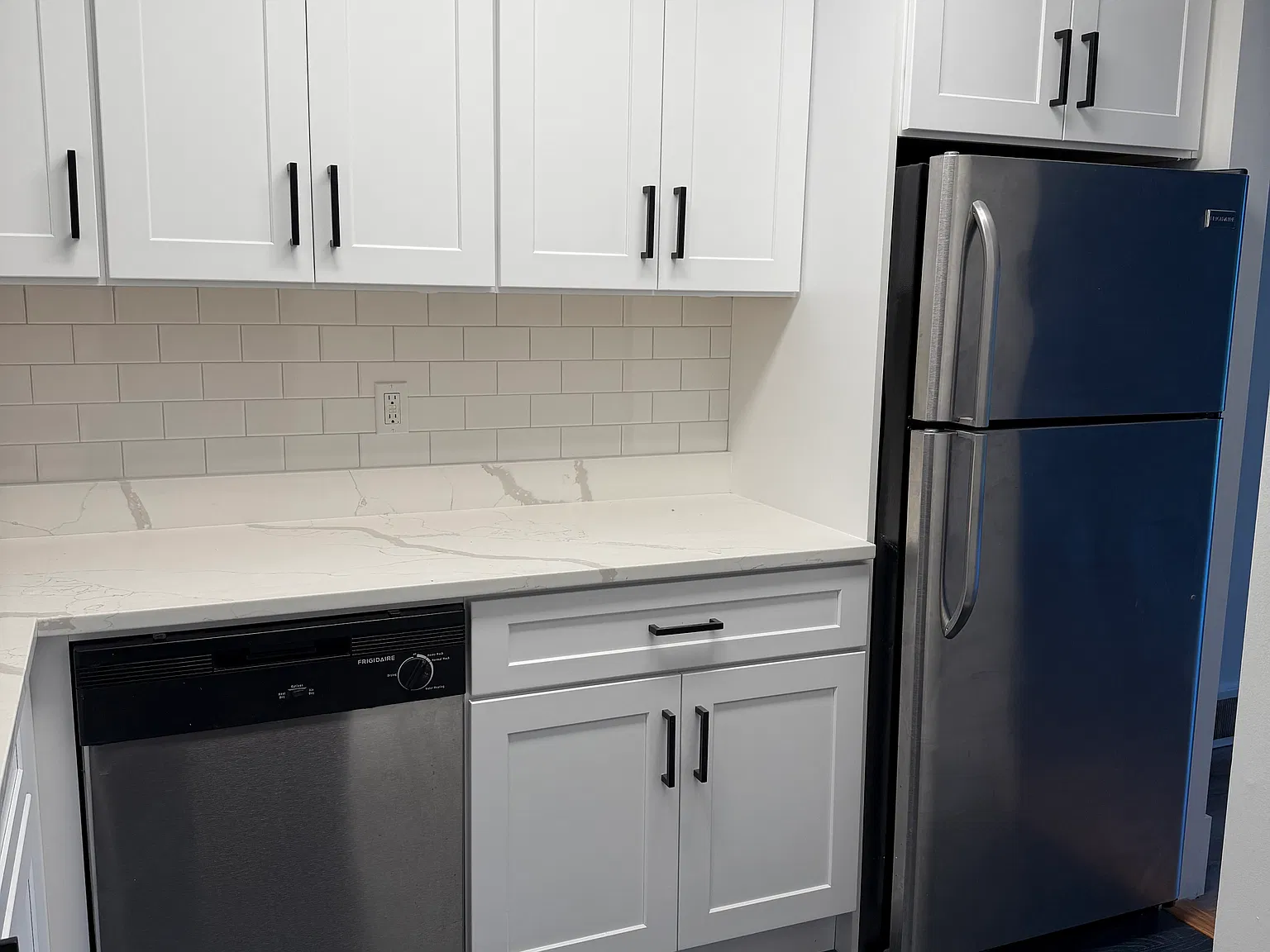 1 bed, 920 sqft, $2,700 — Photo 3
