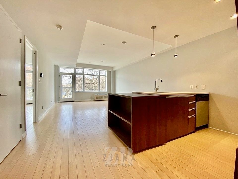 1st image of 601 Ocean Pkwy #8CC